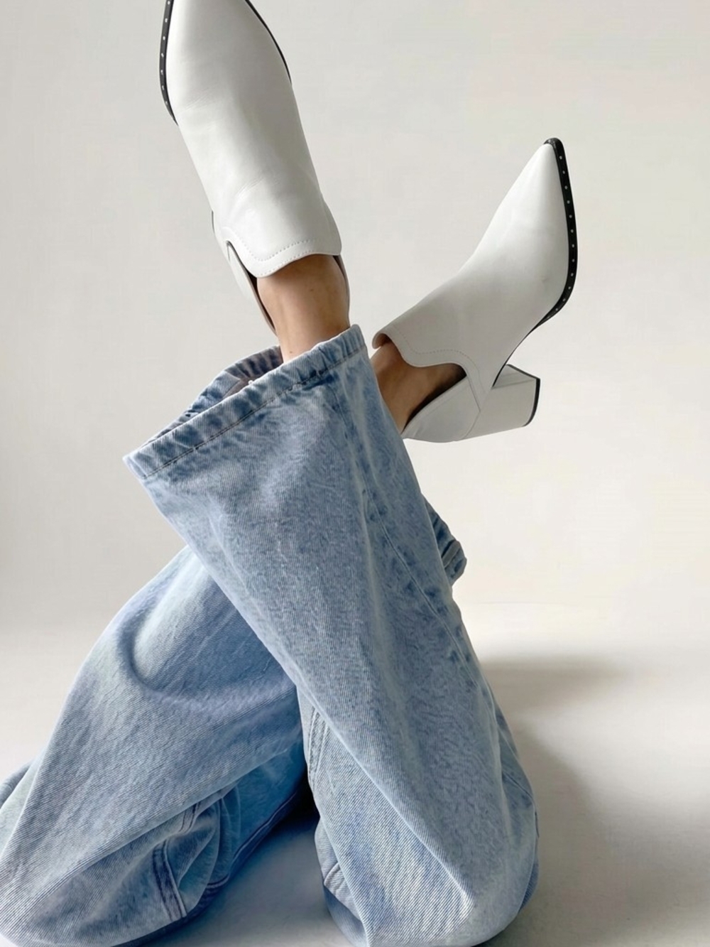 Women’s Light Blue Wide-Leg Jeans - Classic Casual Fit